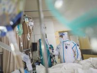 Altri cinque morti, ma crollano i contagi