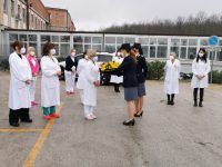 Impegno, cuore e sacrificio: omaggio delle forze di polizia alle donne del Cardarelli