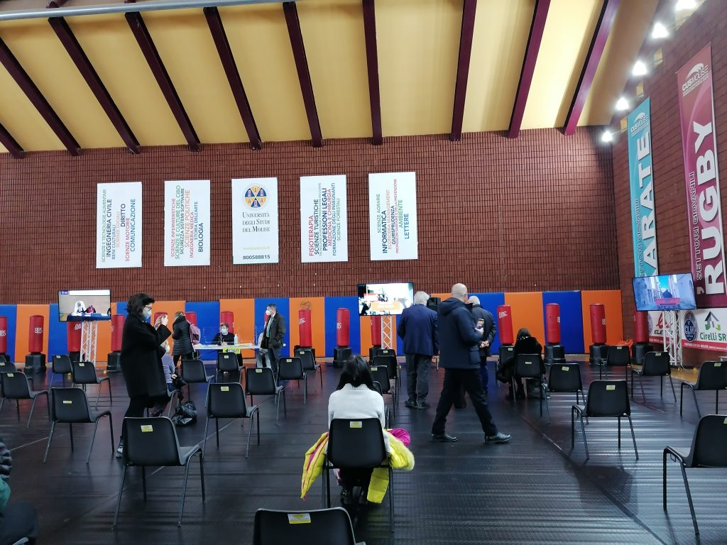 VACCINI. Quando il posto statale ti salva la vita. Privilegio, ma non per tutti