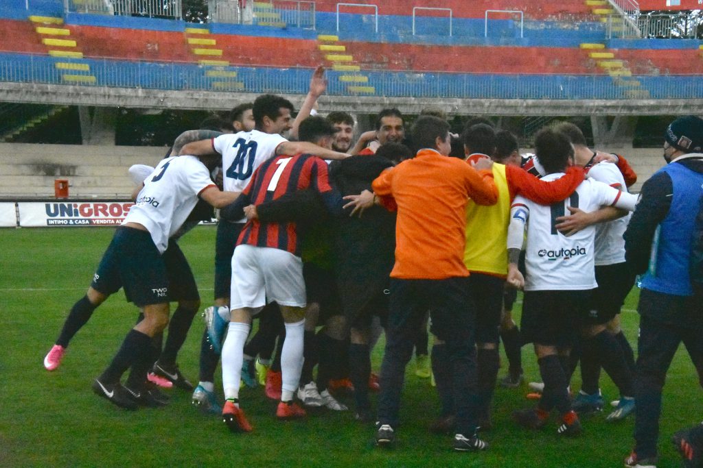 Rossetti spinge i Lupi