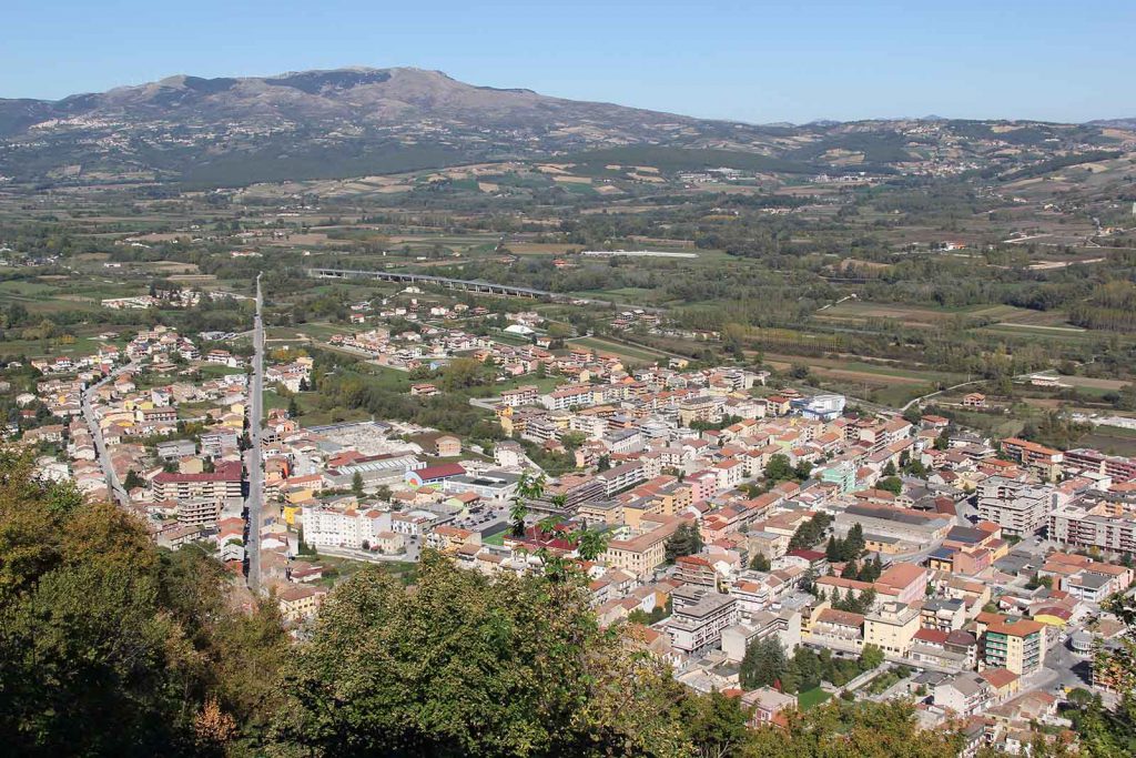 Impennata di positivi a Bojano, la scuola finisce sul banco degli imputati