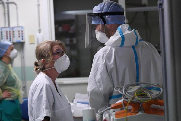 Altri 33 casi positivi e ancora tre morti, il più giovane aveva 52 anni