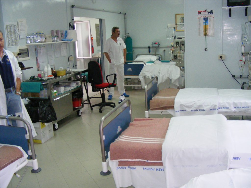 Al centro dialisi del Caracciolo arrivano due pc e una stampante