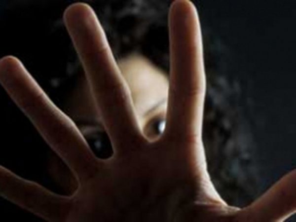 Padre orco in carcere: l’orrore svelato dalla figlia vittima di abusi per anni