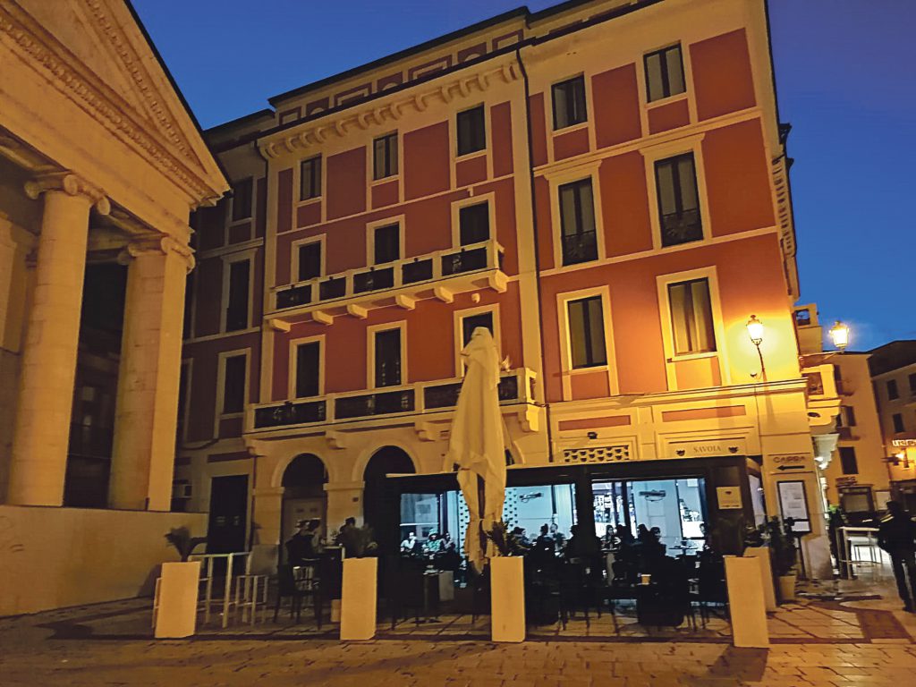 Tasso di incidenza a picco, «la meta zona bianca è vicina, non molliamo»