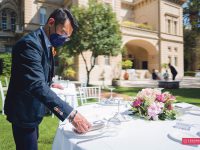 Il Cts corregge le linee guida delle Regioni: green pass per le cerimonie e docce ‘vietate’