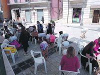 Di mamma in figlia: l’arte del tombolo simbolo di futuro