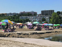 Tutti al mare nell’ultima domenica di giugno, l’estate 2021 si accende