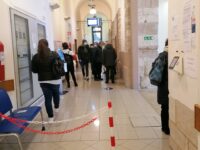 Assistiti rinviati agli studi medici e niente pagamenti bancomat: altro che nuovo Cup