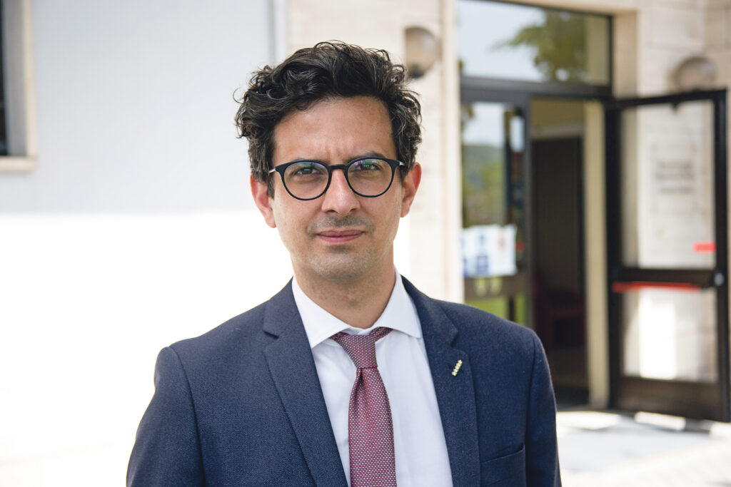 Aiuti Covid, Fontana accusa: «Neanche un euro erogato»