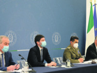 Astra solo agli over 60, richiamo eterologo per gli under: riceveranno Pfizer o Moderna