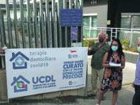 Sit-in e raccolta firme, il Comitato cure domiciliari Covid si fa sentire