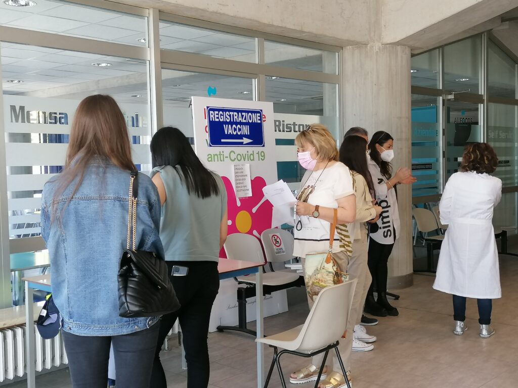 Immunizzazione, al via le adesioni per la fascia da 16 a 17 anni