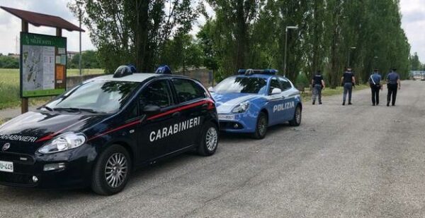 Cercemaggiore. Accecato dalla gelosia, le distrugge telefono e auto: compagno violento allontanato