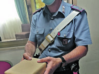 Il pacco con l’hashish finisce all’indirizzo errato