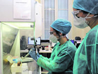 Il Covid è tra noi e viaggia veloce: aumentano indice di trasmissibiltà e incidenza