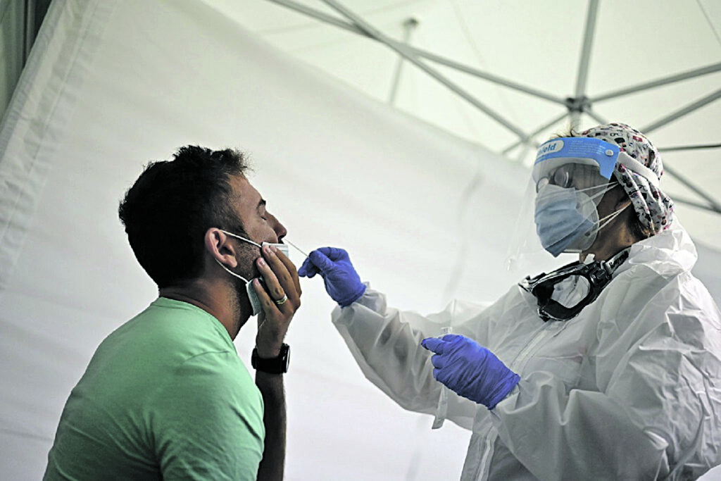 Scende l’indice Rt ma l’incidenza continua a salire