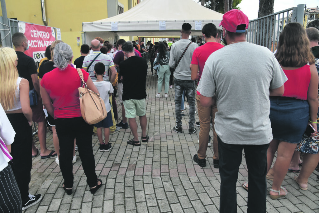 Termoli, tanti giovani in fila per vaccinarsi all’Open Day