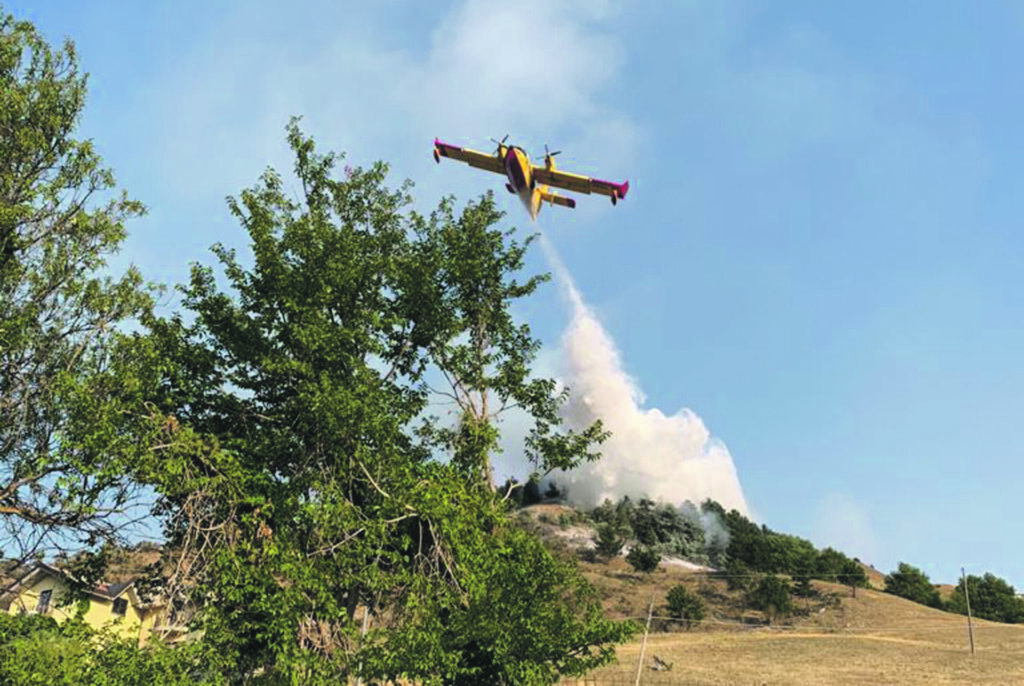 150 ettari di vegetazione in fumo tra Abruzzo e Molise