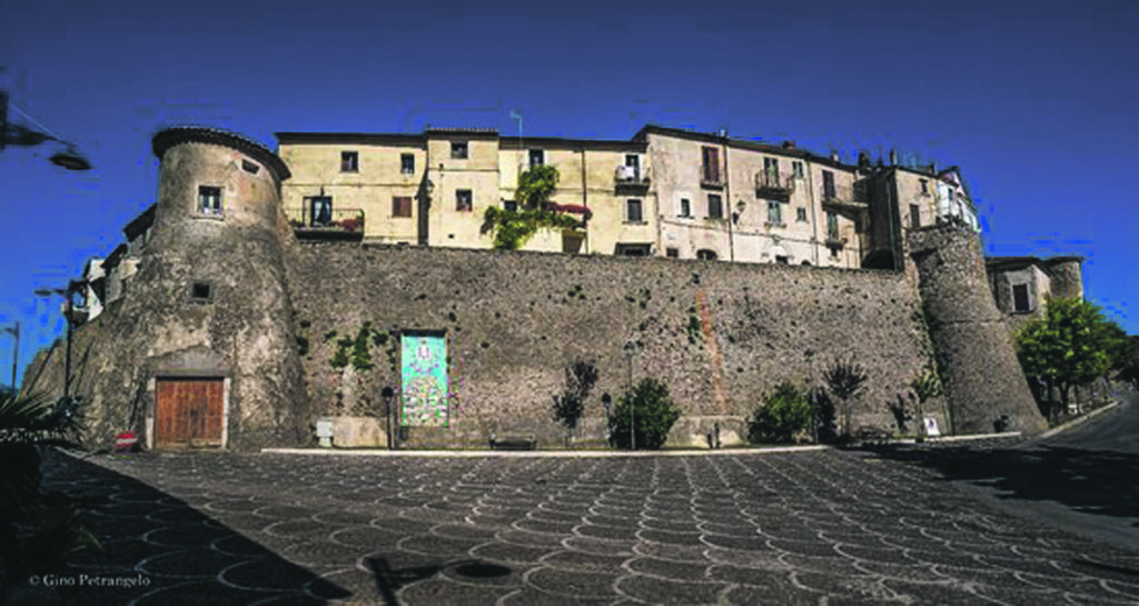 Fornelli, stop alle lezioni per due casi di Covid