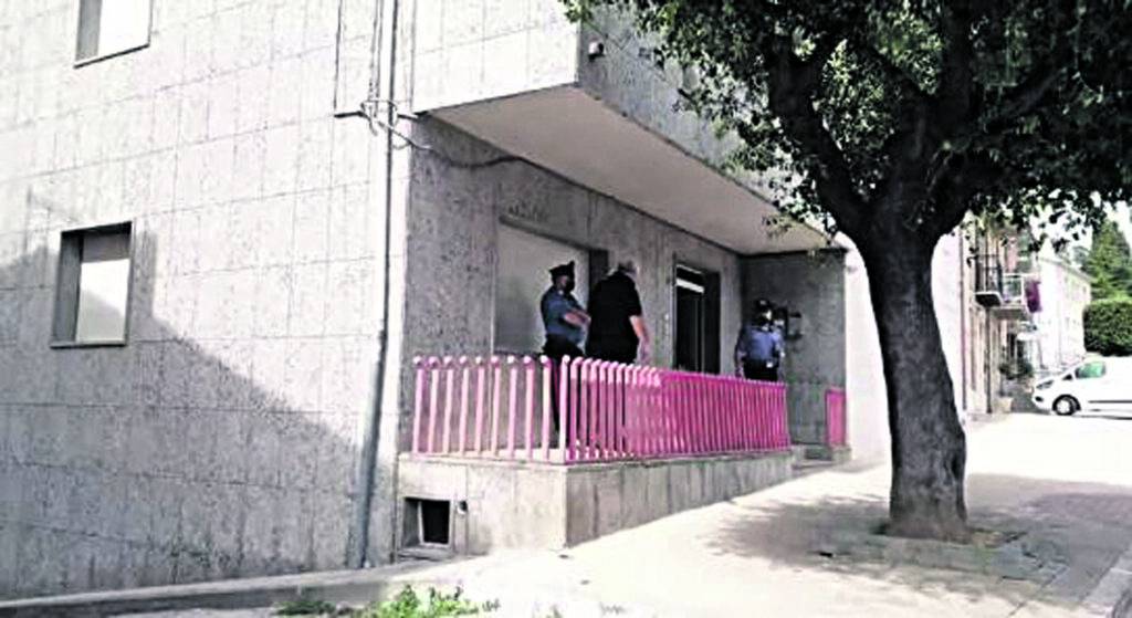 Sei persone sgomberate, ore di tensione a Toro