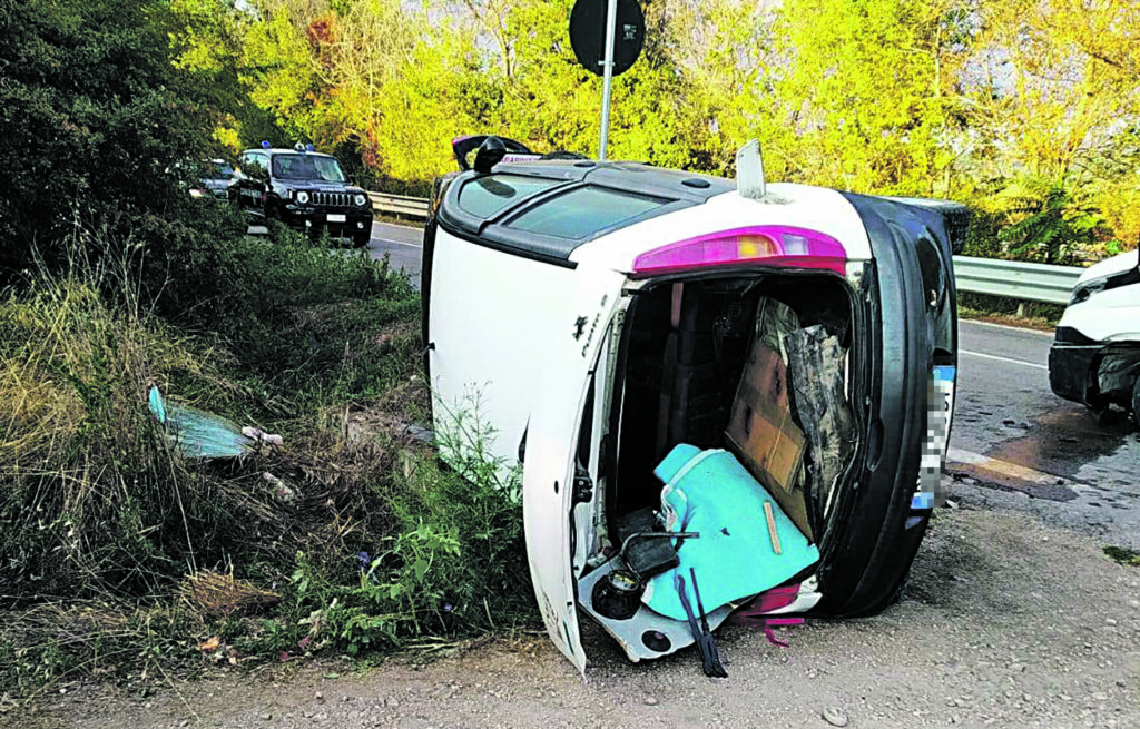 Larino, scontro tra un’auto e un mezzo della raccolta differenziata: due i feriti