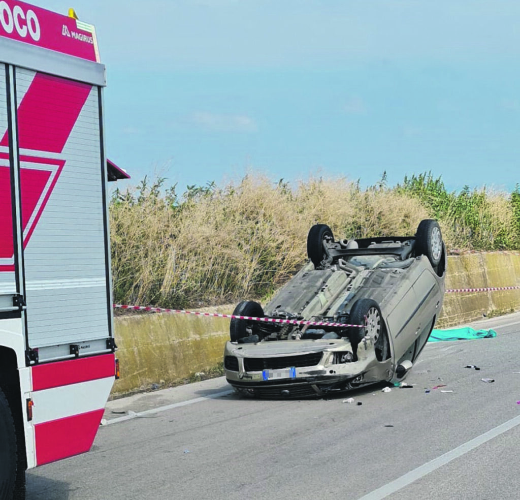 Auto si ribalta sulla SP 51, muore bimba di 4 anni