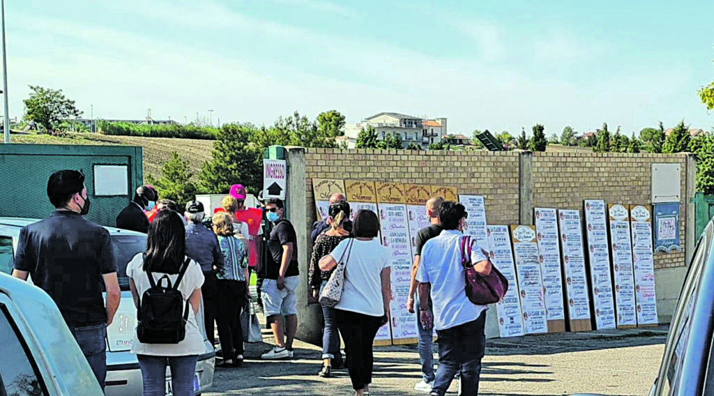 «Nel legno della Croce la forza di andare avanti»