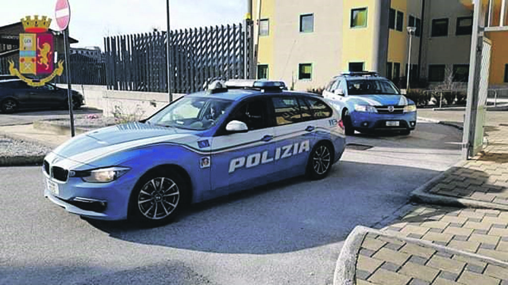Venafro, scalava i km alle auto: venditore denunciato
