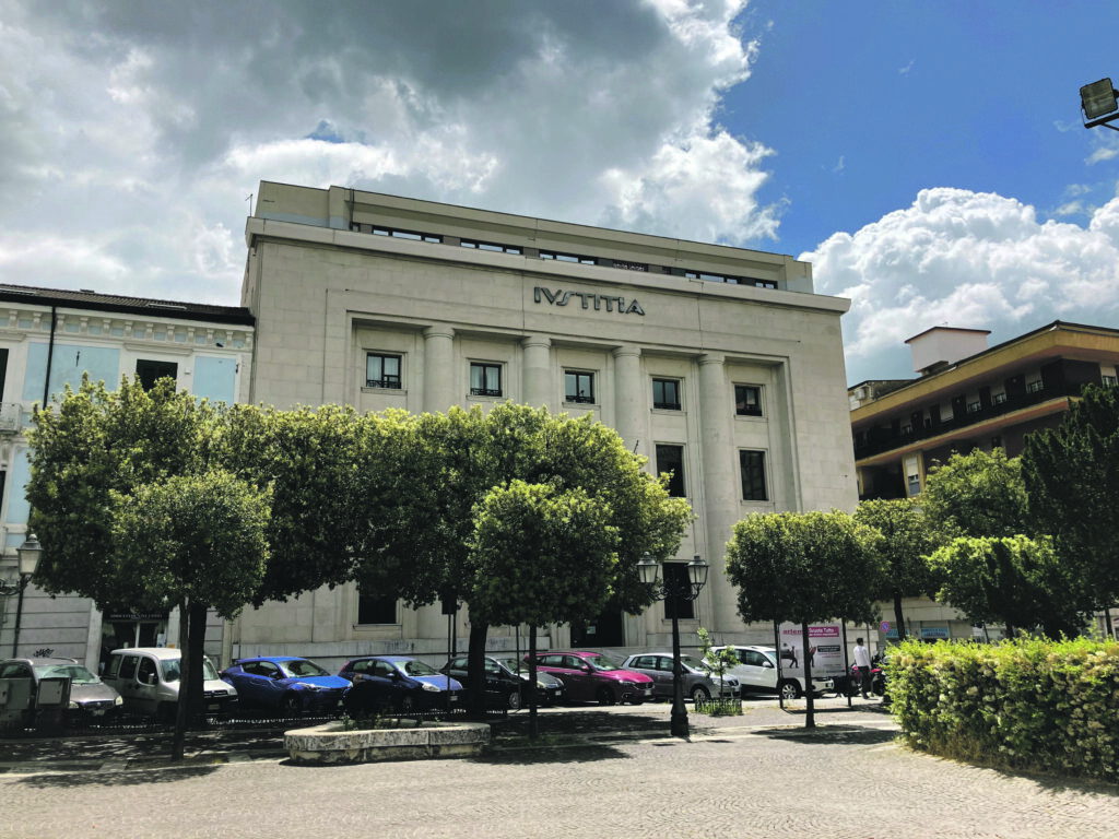 Gambatesa, accoltellò il vicedirettore: sei anni e due mesi di carcere per l’ex dipendente della banca