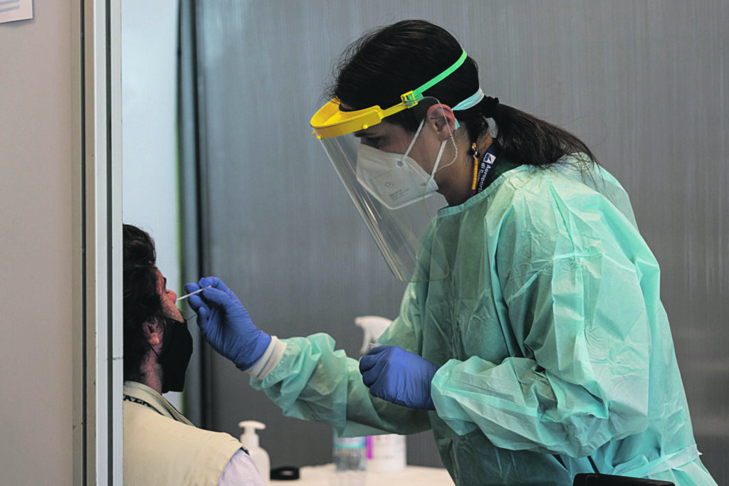 Quattro contagi e otto guariti, la curva torna a scendere