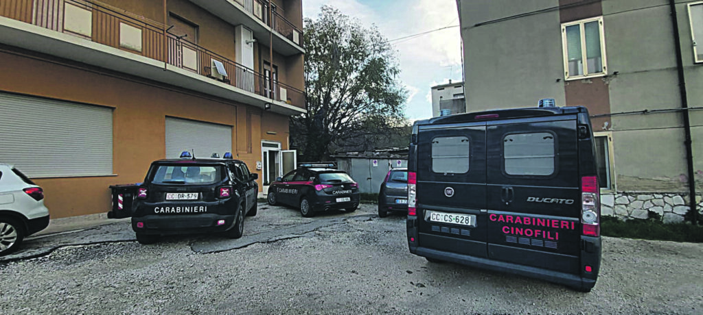 Blitz al quartiere Cep di Campobasso, i cani ‘fiutano’ marijuana a hashish