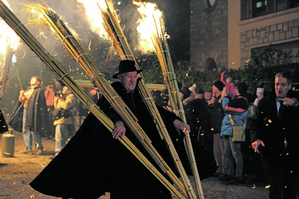 Il più antico rito del fuoco sta tornando, primo sì