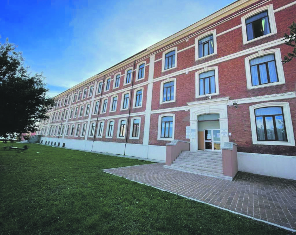 Cluster scolastico a Guglionesi, 5 classi confinate in dad