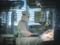 Breve pausa e nessun contagio, critico il 26enne non vaccinato