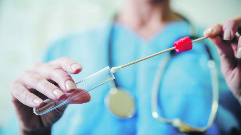 Altri 16 positivi, nuovo ricovero al Cardarelli