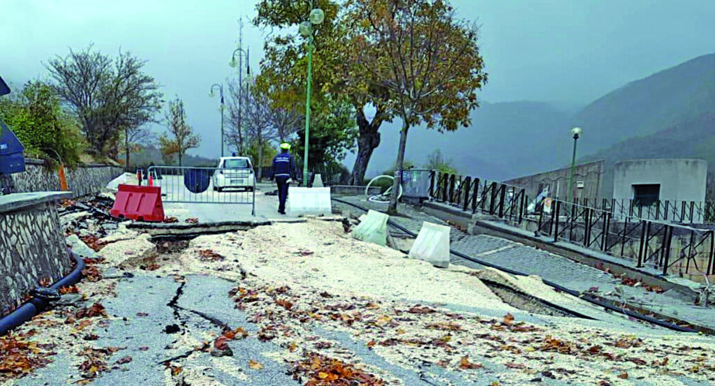 Frana di Castelpizzuto, bretella ancora chiusa