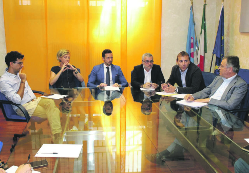 Rilievi della Corte dei conti rilanciati dai 5s: è la terza bocciatura consecutiva