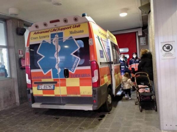 Poco personale e barelle esaurite, ore di attesa al pronto soccorso di Campobasso