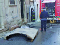 Ripalimosani. Prende fuoco un materasso, i vigili evitano la tragedia