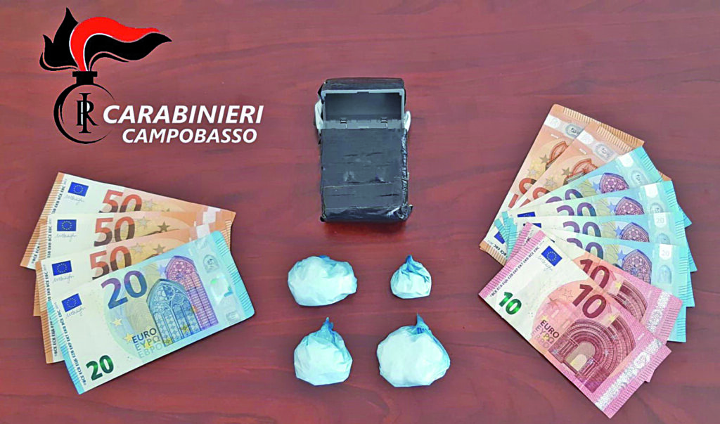 Termoli, in trasferta per spacciare cocaina: arrestati 2 pusher
