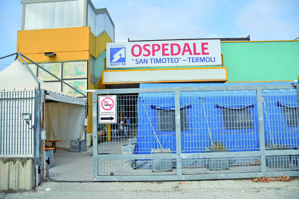 Termoli. Vessati e intimiditi nella Rianimazione, la diffida