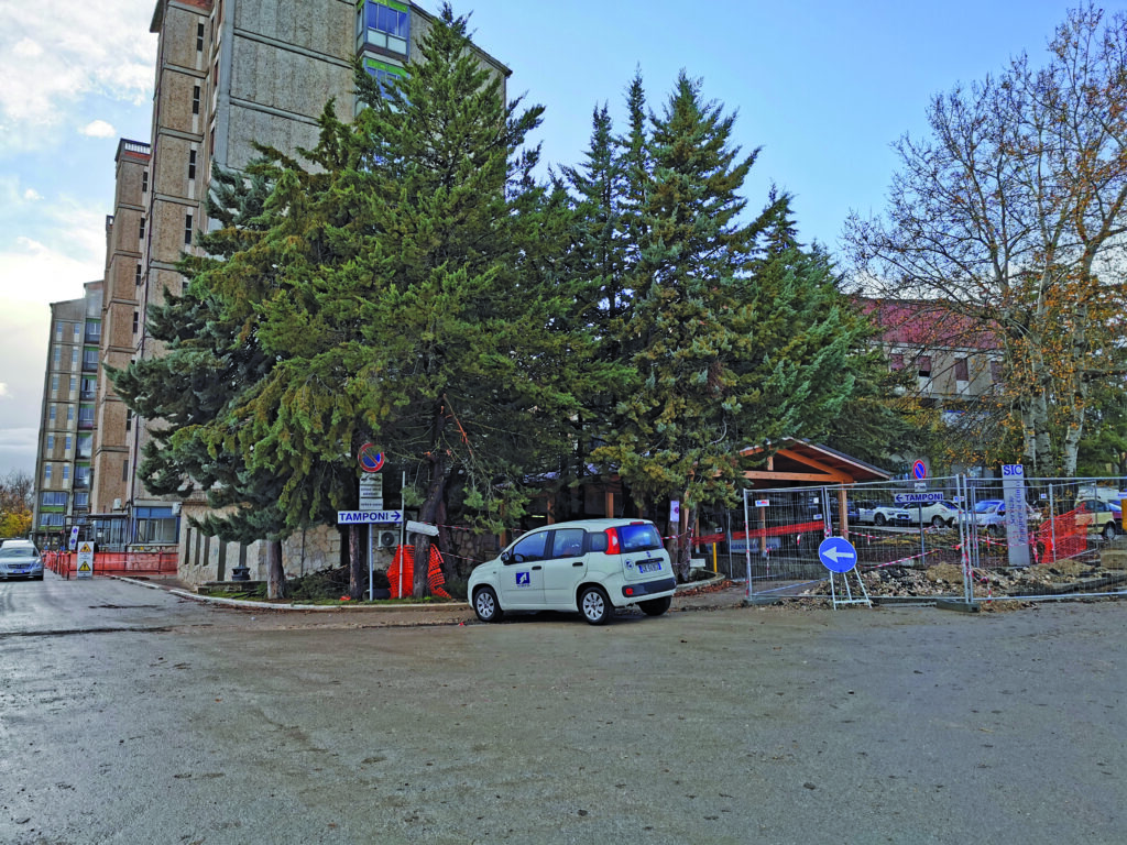 Ancora un boom di casi: 36 contagi e tasso al 5,3%