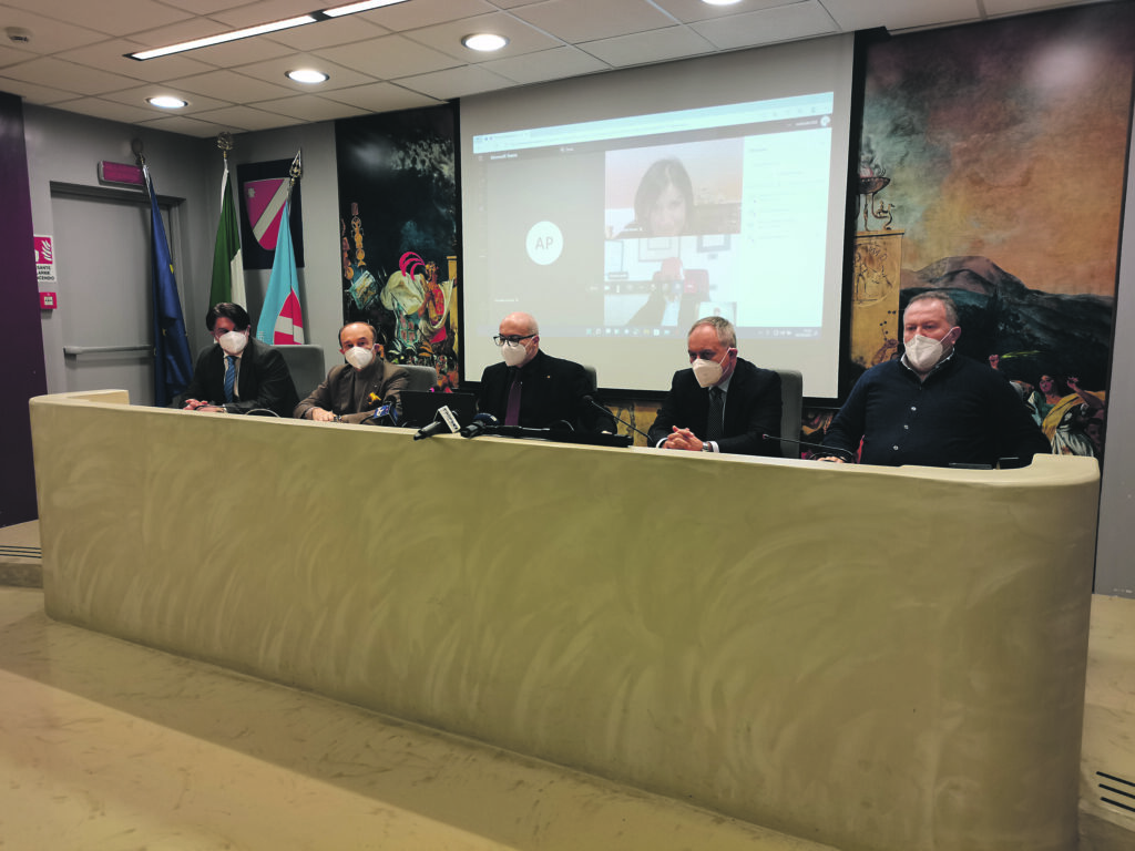 Toma incassa 1,5 miliardi «2022: tempesta perfetta»