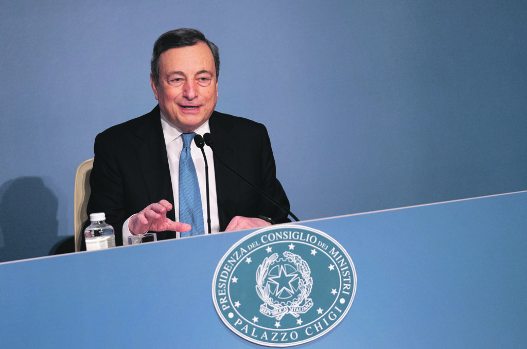 Mascherine Ffp2 e tamponi: le misure per «difendere la normalità raggiunta»