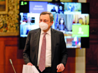 ‘Decreto festività’: mascherine all’aperto, Ffp2 sui bus e non solo e discoteche chiuse