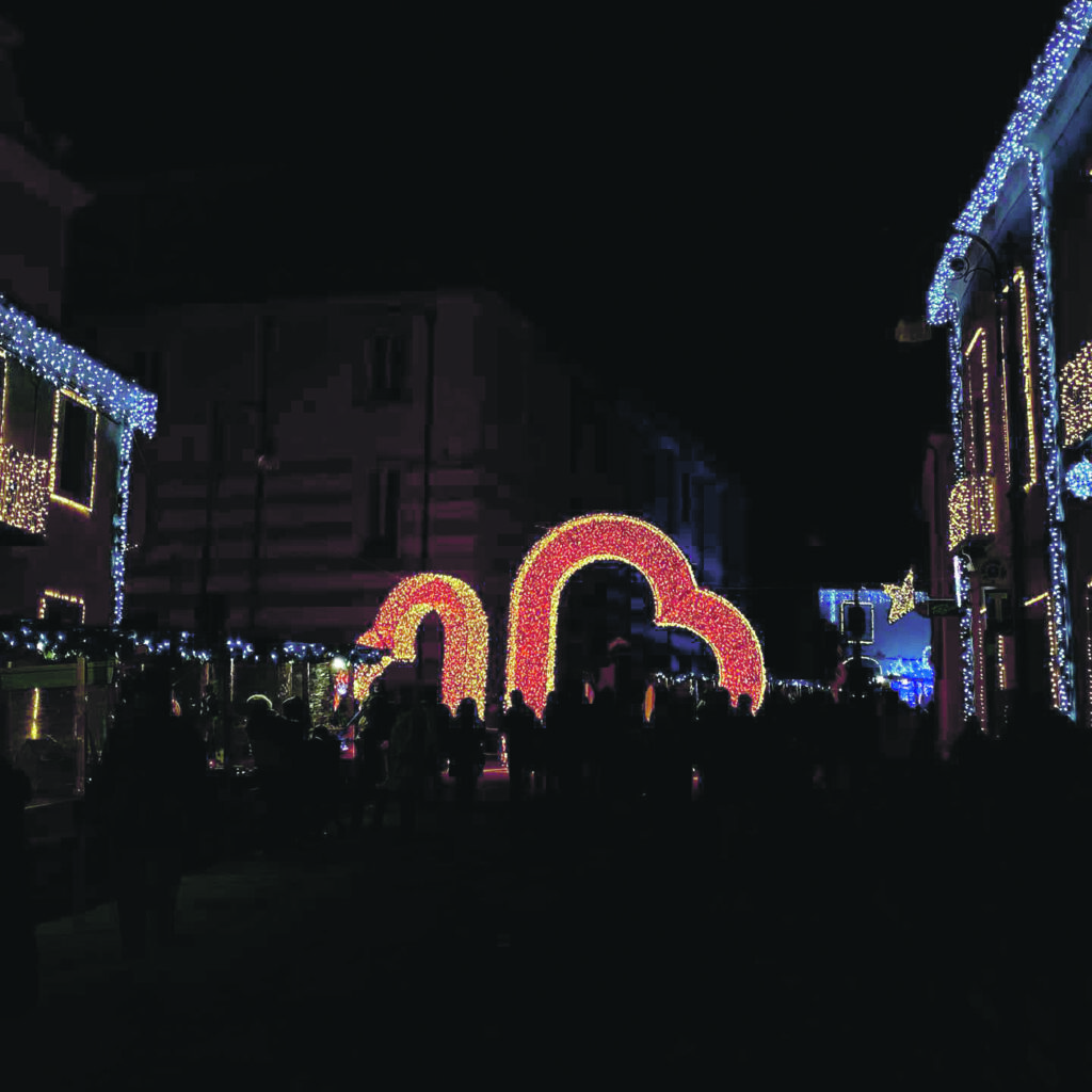 Larino, polemiche “accese” sulle Luminarie spente