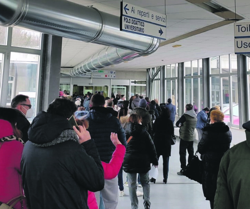 Altri 145 casi di Covid, due ricoveri e un dimesso