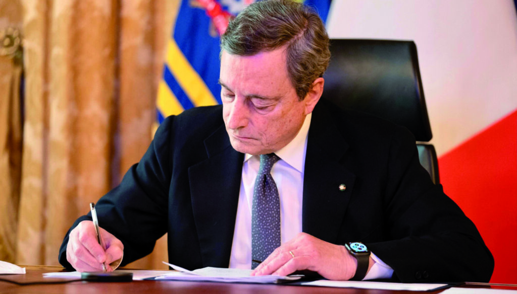 In farmacia o a fare la spesa, non a prendere la pensione: dove si entra senza pass