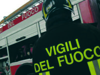 Campolieto, dà fuoco alla casa e minaccia di far esplodere tutto con una bombola di gas